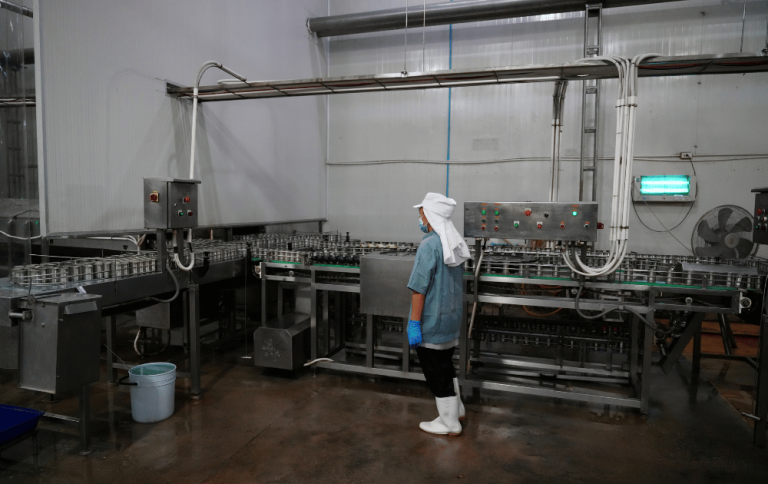 Commercial kitchen equipment sourcing image for a China case study