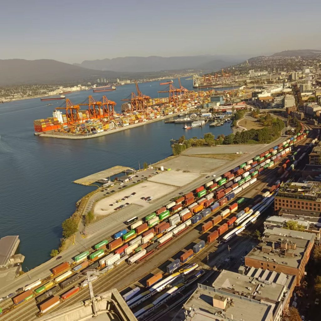 SDI Export Services team and global sourcing support